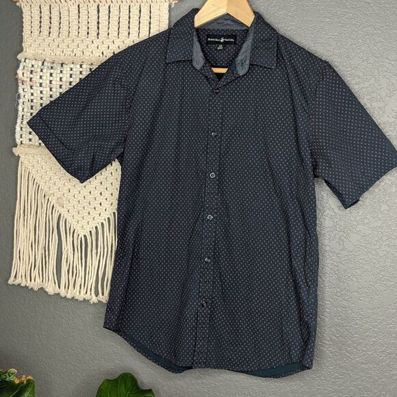 ⭐ Beverly Hills Polo Club Short Sleeve Button Down - Picture 1 of 6